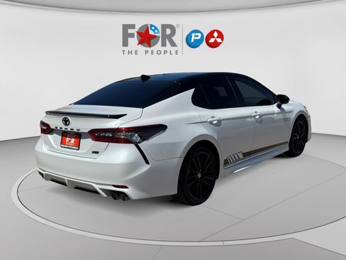 Used 2024 Toyota Camry XSE FWD image 5