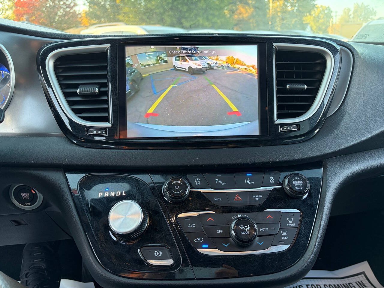 Used 2026 Chrysler Pacifica Select FWD image 14