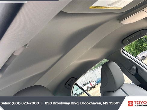 Used 2024 Toyota Camry XLE w/ Cold Weather Package FWD image 16