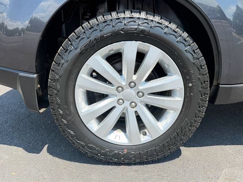 Used 2013 Subaru Forester 2.5X Premium w/ Popular Pkg 1 AWD/4WD image 30
