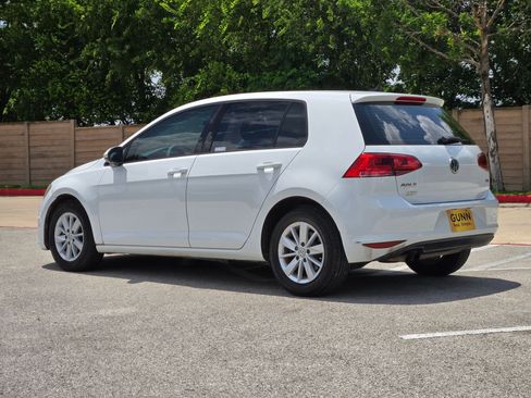 Used 2016 Volkswagen Golf 4-Door FWD image 5