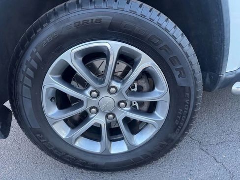 Used 2015 Jeep Grand Cherokee Limited image 17