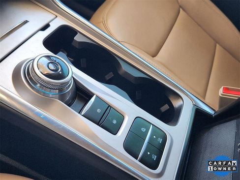 Used 2022 Ford Explorer XLT w/ Equipment Group 202A image 22