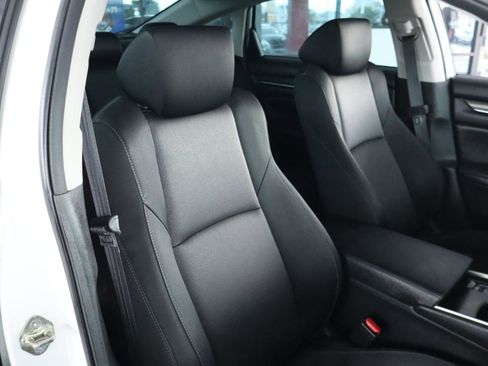 Used 2019 Honda Accord LX image 36