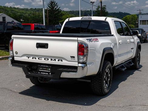 Used 2021 Toyota Tacoma TRD Off-Road AWD/4WD image 4