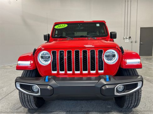 Used 2022 Jeep Wrangler Unlimited Sahara w/ Cold Weather Group image 3