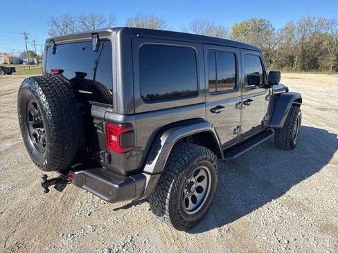 Used 2020 Jeep Wrangler Unlimited Sahara image 17