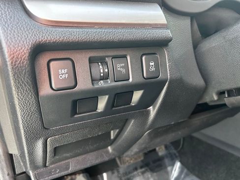 Used 2017 Subaru Forester 2.5i Premium image 15