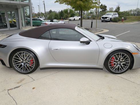 Used 2024 Porsche 911 Carrera S image 4