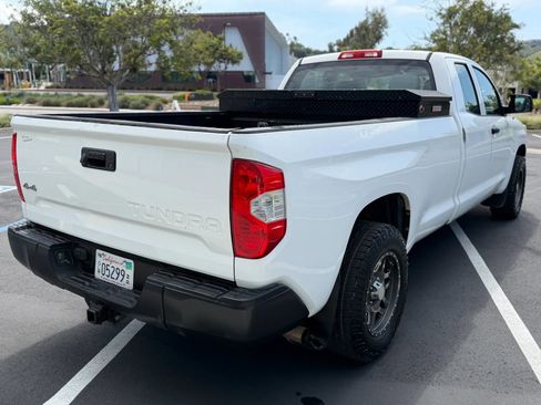 Used 2015 Toyota Tundra SR image 3