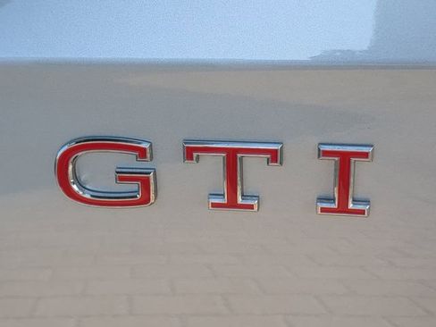 New 2026 Volkswagen GTI SE image 10