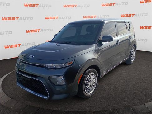 Used 2021 Kia Soul LX image 1