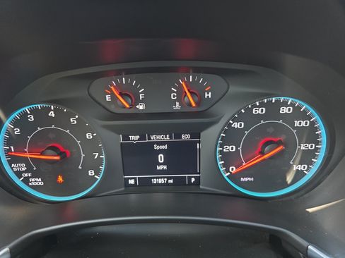 Used 2019 Chevrolet Equinox LS FWD image 18