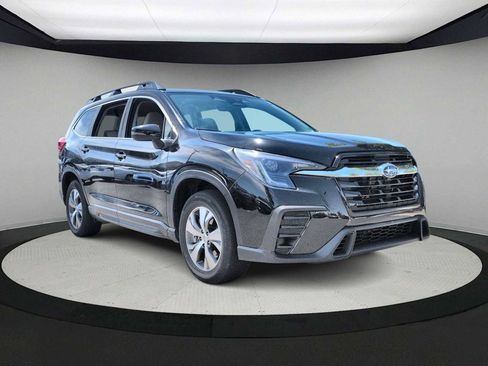 Certified 2023 Subaru Ascent Premium w/ Convenience Package AWD/4WD image 2
