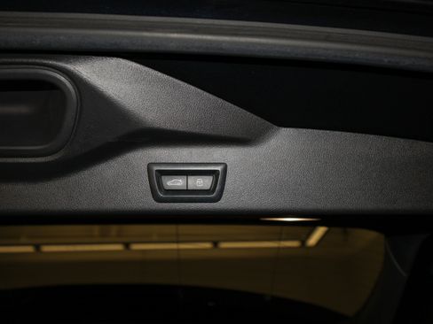 Used 2023 BMW X5 M50i w/ Executive Package image 12