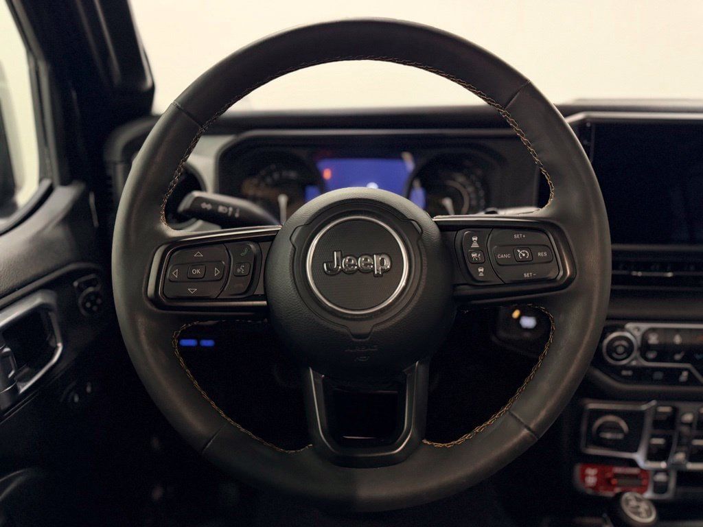 Used 2024 Jeep Wrangler Unlimited AWD/4WD image 14