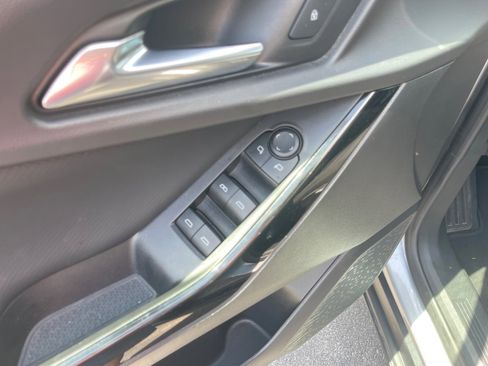 Used 2025 Chevrolet Equinox LT AWD/4WD image 8