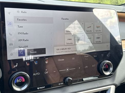 Used 2025 Lexus RX 350 Premium Plus w/ Convenience Package FWD image 23