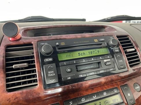 Used 2005 Toyota Camry XLE image 11