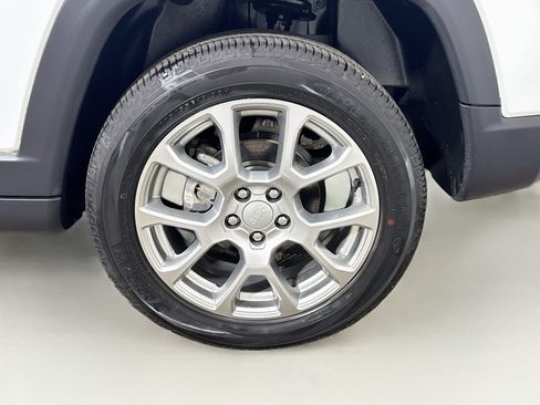 Used 2023 Jeep Compass Latitude AWD/4WD image 26