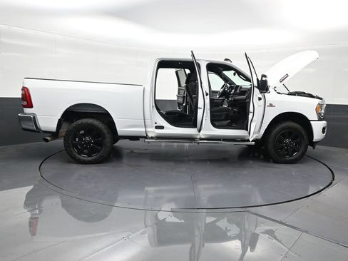 Used 2024 RAM 2500 Tradesman w/ Chrome Appearance Group AWD/4WD image 34