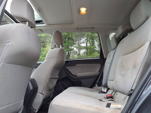 Used 2016 Subaru Forester 2.5i Premium w/ All-Weather Package AWD/4WD image 9
