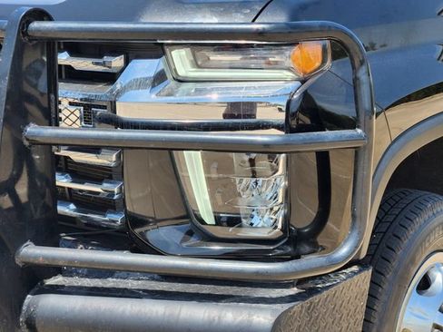 Used 2023 Chevrolet Silverado 3500 LTZ w/ LTZ Convenience Package AWD/4WD image 9