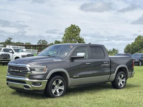 Used 2019 RAM 1500 Laramie AWD/4WD image 11