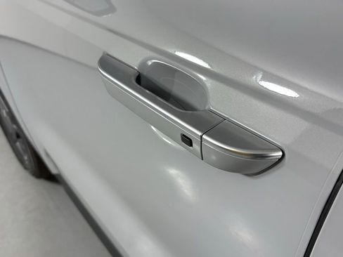 New 2026 Kia Carnival EX image 12