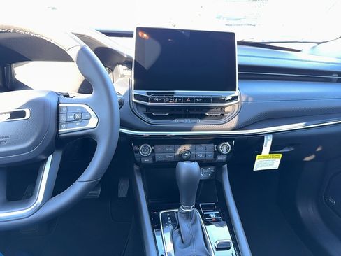 New 2026 Jeep Compass Limited w/ Sun, Sound & Navigation Group image 11