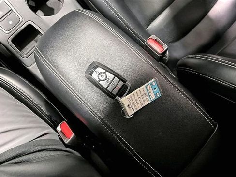 Used 2024 Ford Escape Platinum AWD/4WD image 41