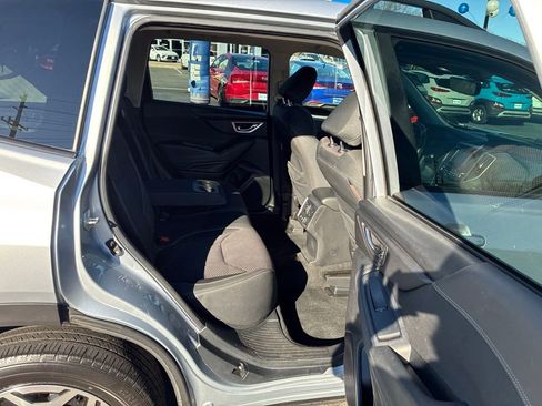 Used 2021 Subaru Forester Premium image 21
