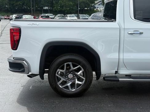 Used 2023 GMC Sierra 1500 SLT w/ SLT Premium Package AWD/4WD image 8