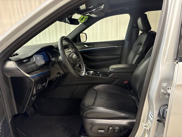 Used 2023 Jeep Grand Cherokee L Overland AWD/4WD image 13