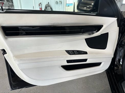 Used 2013 BMW 750i xDrive AWD/4WD image 12