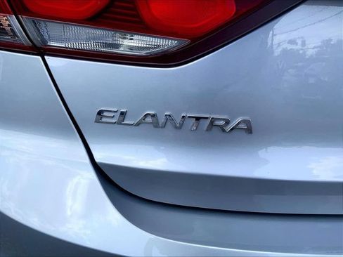 Used 2017 Hyundai Elantra SE w/ SE A/T Tech Package 03 FWD image 18
