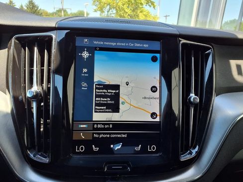 Used 2019 Volvo XC60 T5 Momentum w/ Multimedia Package AWD/4WD image 25