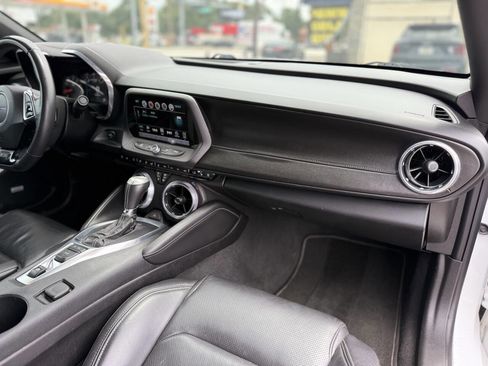 Used 2017 Chevrolet Camaro LT RWD image 23