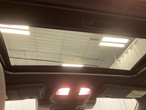 Certified 2025 Subaru Crosstrek 2.5i Sport AWD/4WD image 37