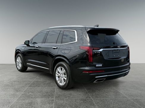 Used 2025 Cadillac XT6 Luxury FWD image 4