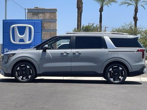 Used 2026 Kia Carnival EX FWD image 7