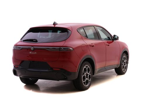 New 2025 Alfa Romeo Tonale w/ Premium Package image 4