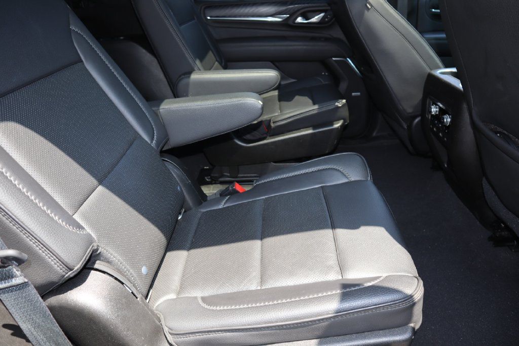 Used 2021 GMC Yukon Denali w/ Denali Ultimate Package AWD/4WD image 31