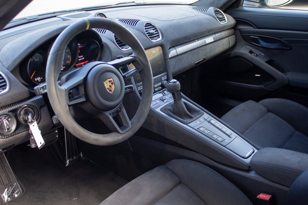 Used 2025 Porsche 718 Cayman GT4 RS RWD image 11