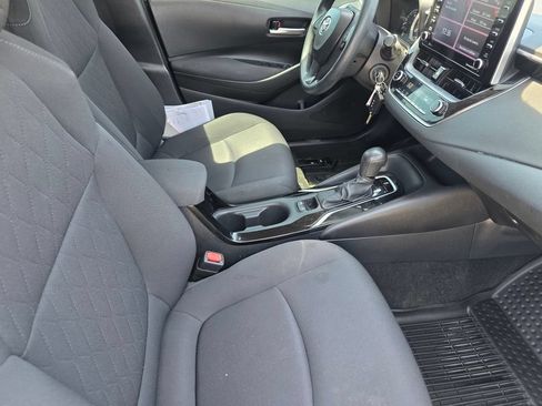Used 2021 Toyota Corolla LE FWD image 21