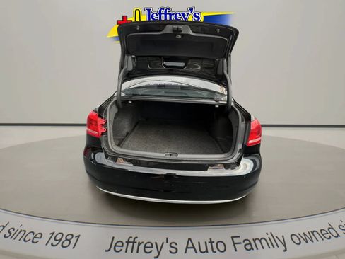 Used 2013 Volkswagen Passat 2.5 SE FWD image 4