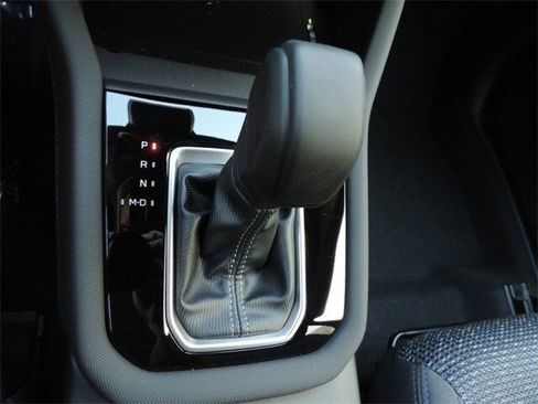 Certified 2025 Subaru Forester Premium image 18