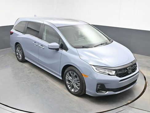 Used 2026 Honda Odyssey Touring image 13