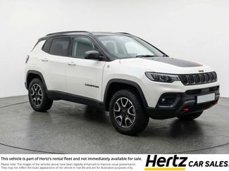 Used 2025 Jeep Compass Trailhawk AWD/4WD video 1