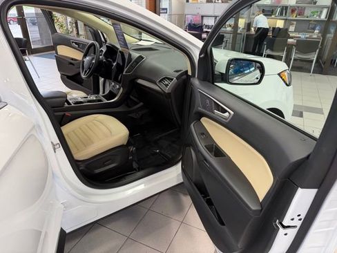 Used 2024 Ford Edge SEL w/ Convenience Package AWD/4WD image 29